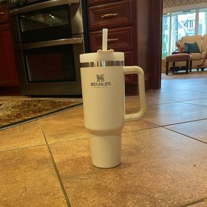 Stanley 40oz Adventure Quencher